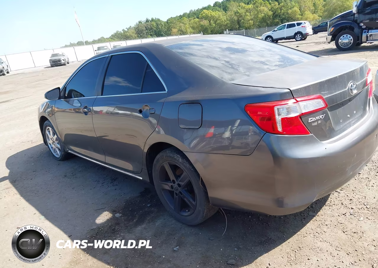 2013 Toyota Camry Le VIN:4T4BF1FK5DR299345 - 3