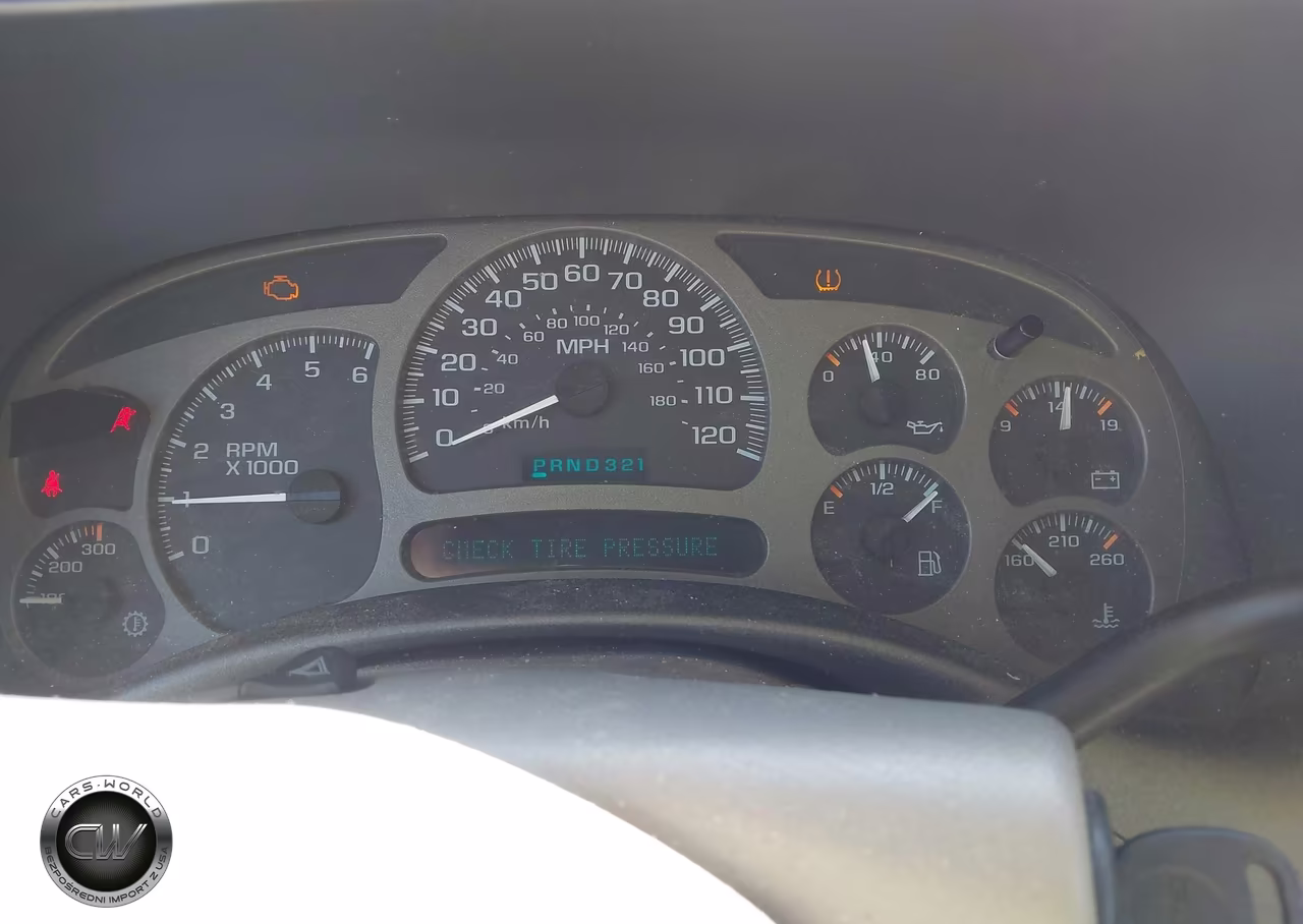 2004 GMC Yukon Denali VIN:1GKEK63U24J208743 - 7