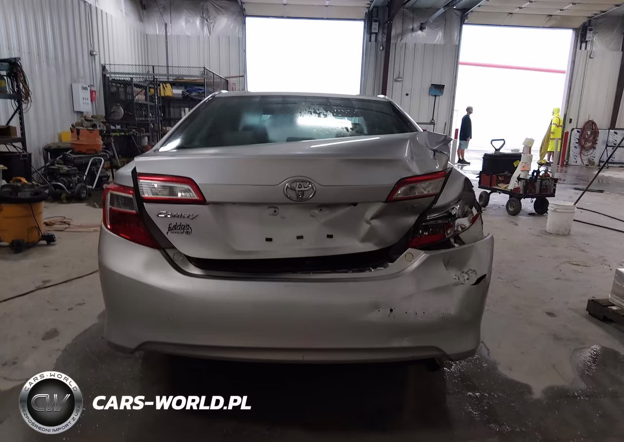 2013 Toyota Camry Le VIN:4T4BF1FK3DR319964 - 16