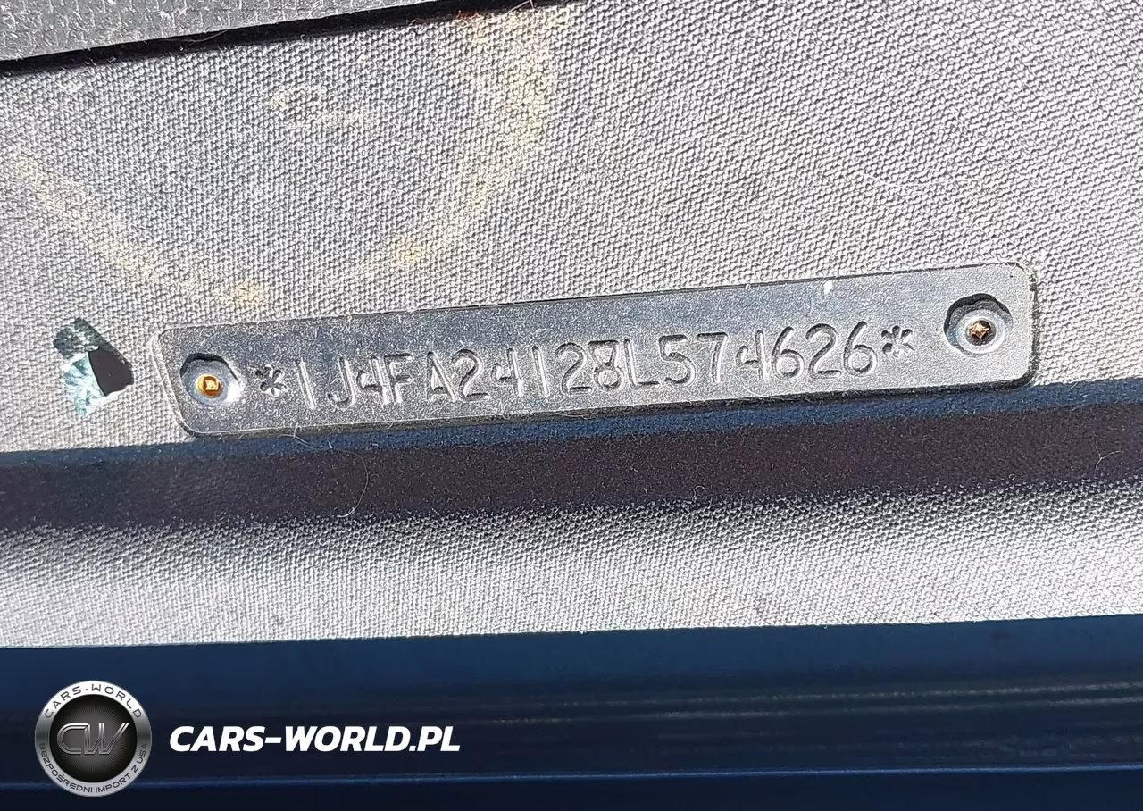 2008 Jeep Wrangler X VIN:1J4FA24128L574626 - 9