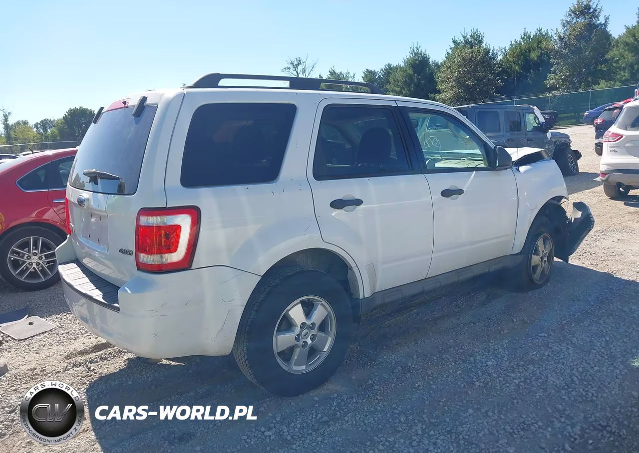 2009 Ford Escape Xlt VIN:1FMCU93709KB55997 - 4