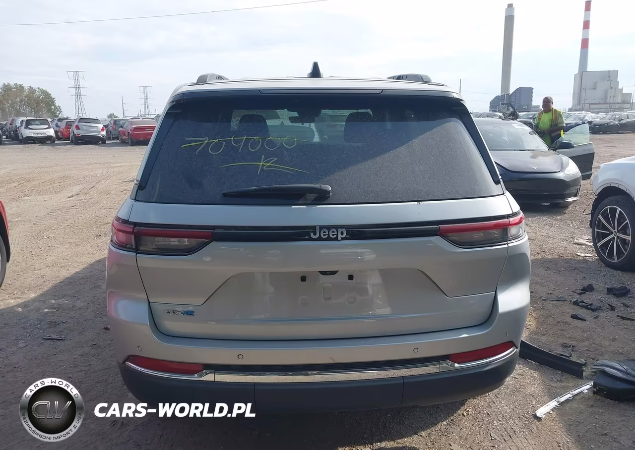 2025 Jeep Grand Cherokee 4Xe VIN:1C4RJYB60S8704000 - 16