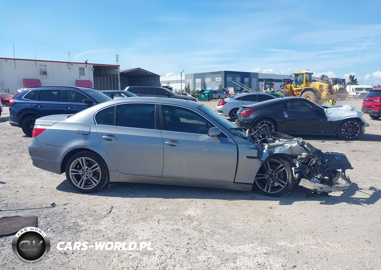 2007 BMW 525Xi VIN:WBANF335X7CW69458 - 14