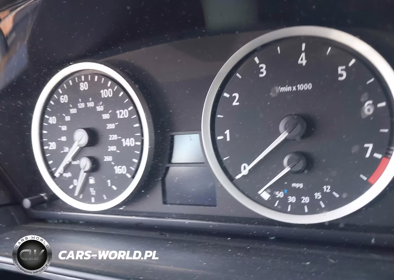 2007 BMW 525Xi VIN:WBANF335X7CW69458 - 16