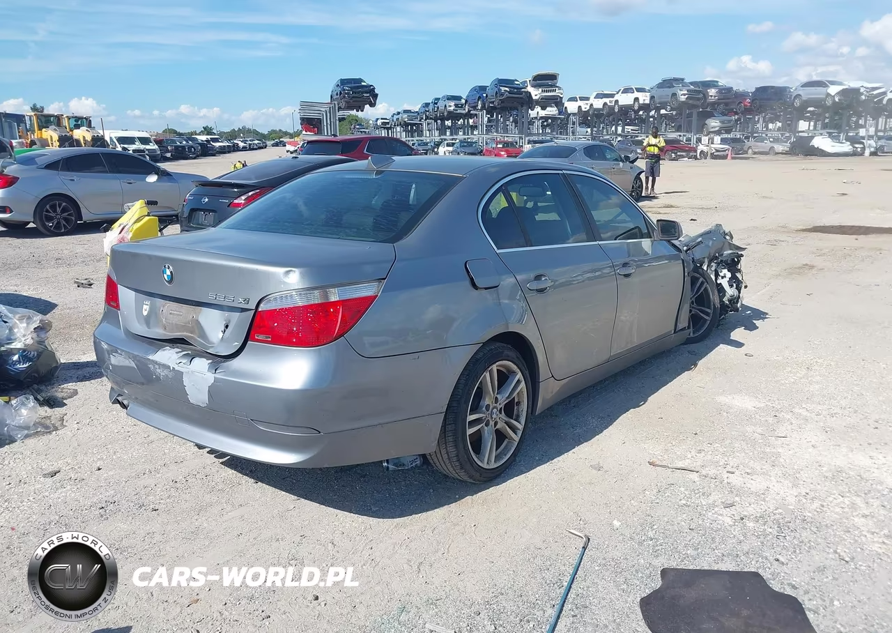 2007 BMW 525Xi VIN:WBANF335X7CW69458 - 4