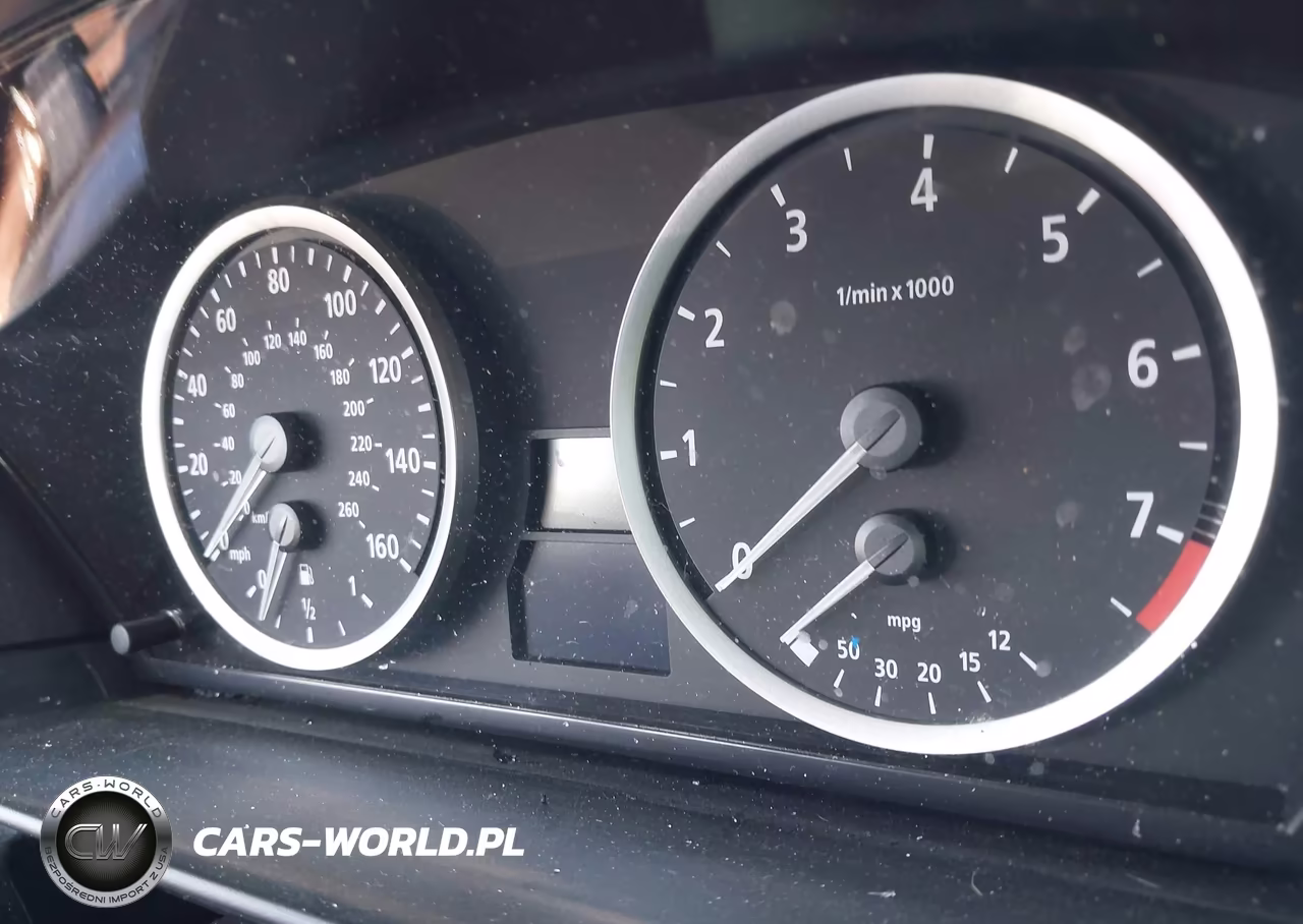 2007 BMW 525Xi VIN:WBANF335X7CW69458 - 7