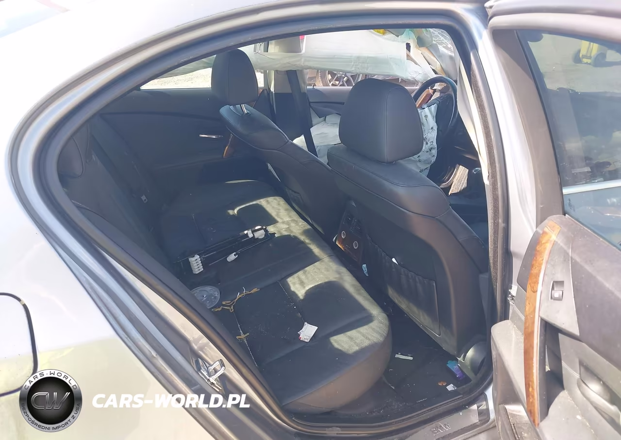2007 BMW 525Xi VIN:WBANF335X7CW69458 - 8