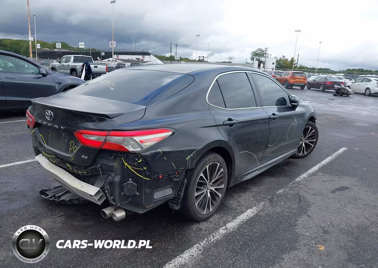 2018 Toyota Camry Se VIN:4T1B11HK0JU551519 - 4