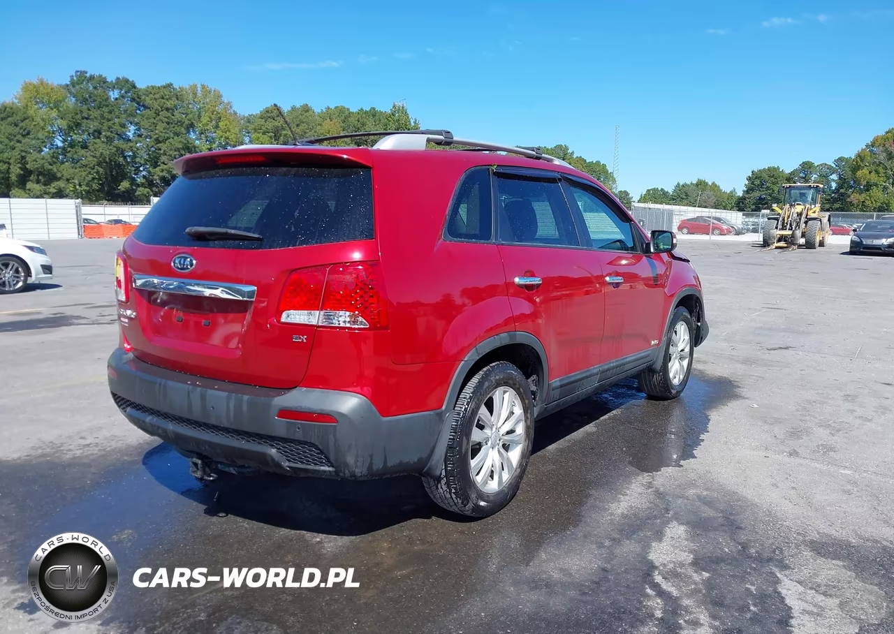 2011 Kia Sorento Ex VIN:5XYKUCA11BG070366 - 4