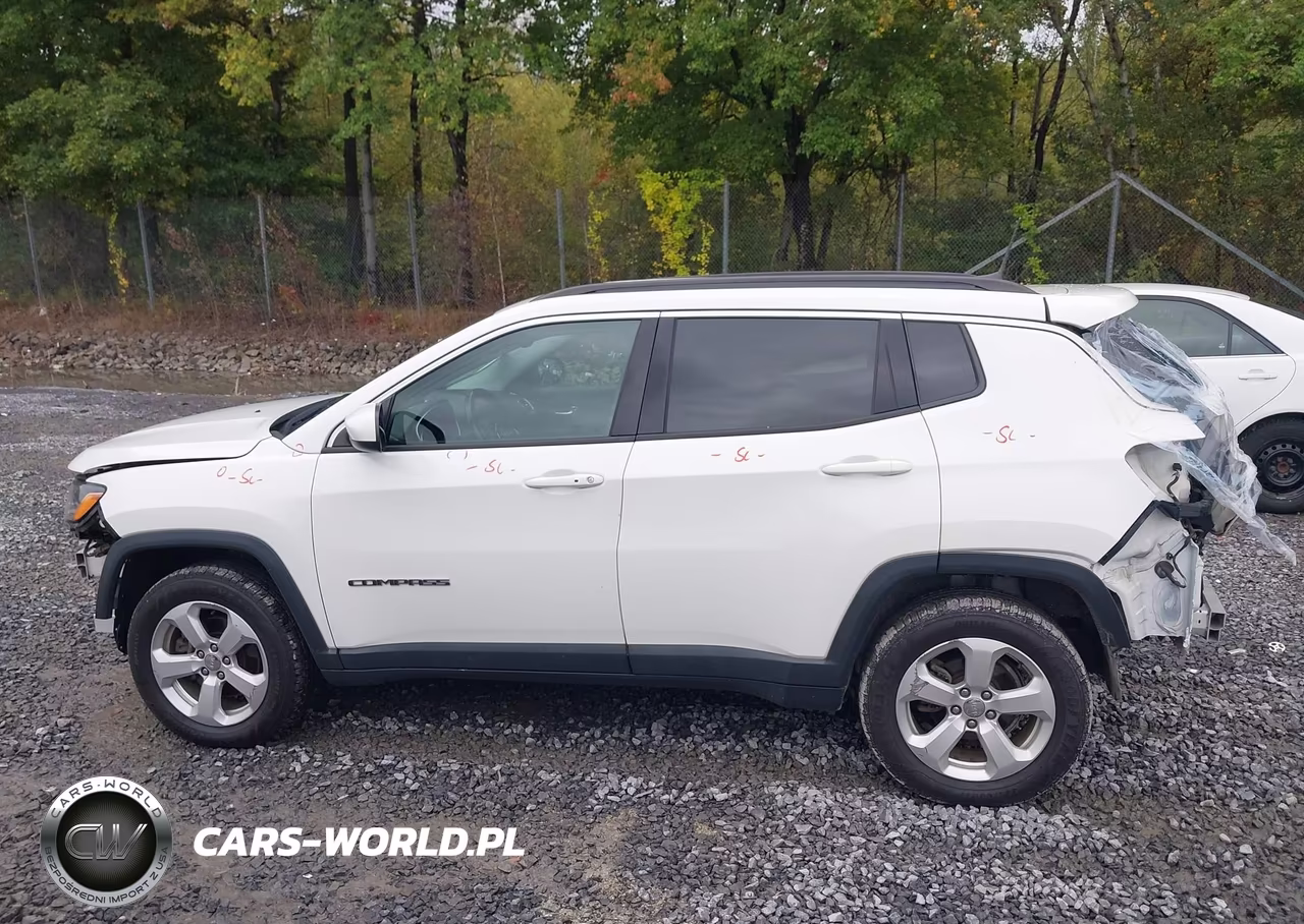 2017 Jeep New Compass Latitude 4X4 VIN:3C4NJDBB6HT645677 - 15