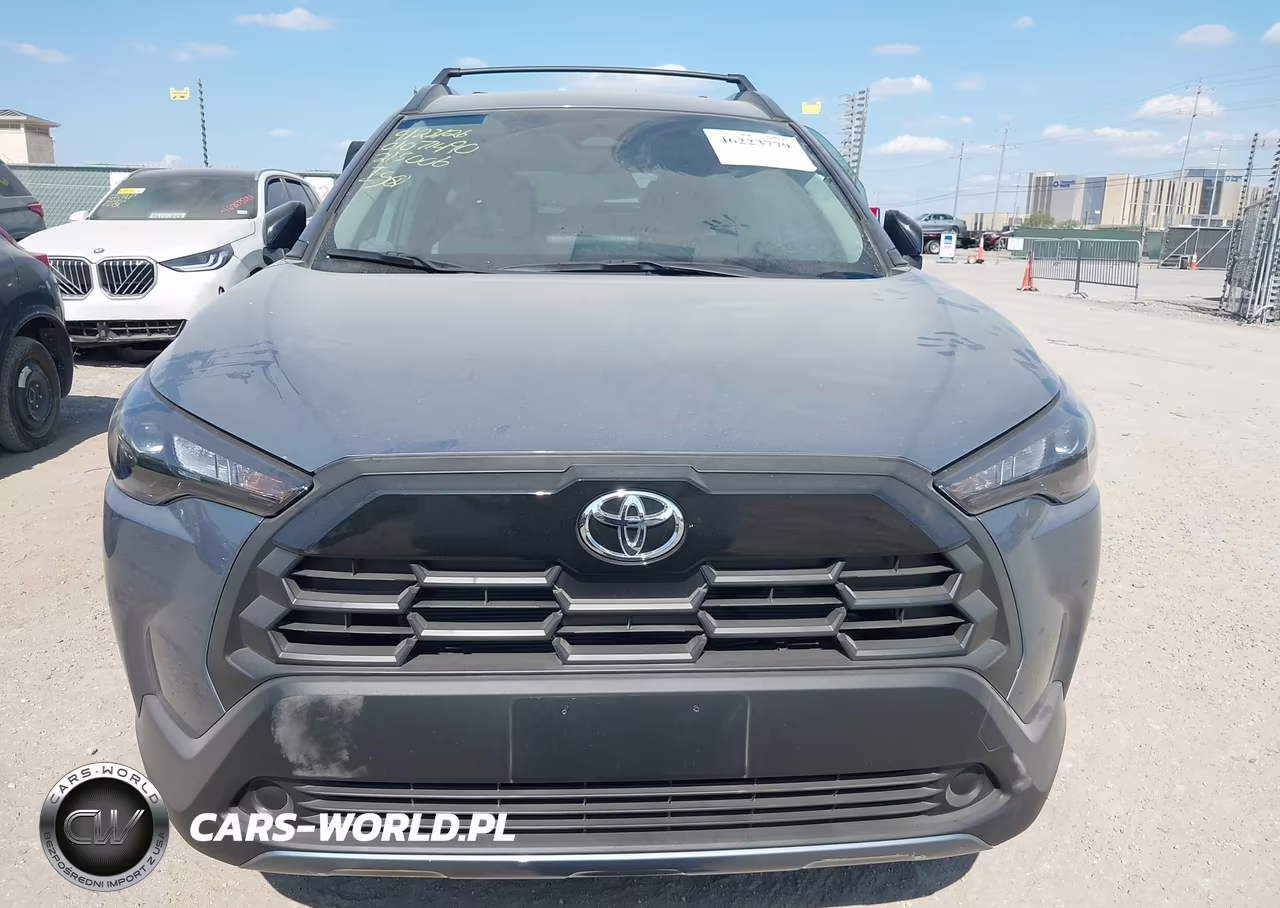 2026 Toyota Corolla Cross Le VIN:7MUCAAAG7TV215006 - 13