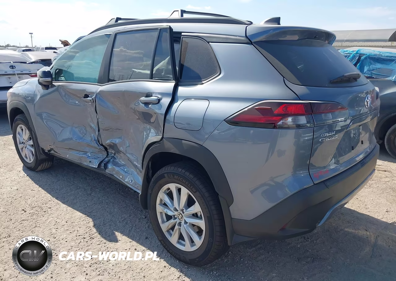 2026 Toyota Corolla Cross Le VIN:7MUCAAAG7TV215006 - 3