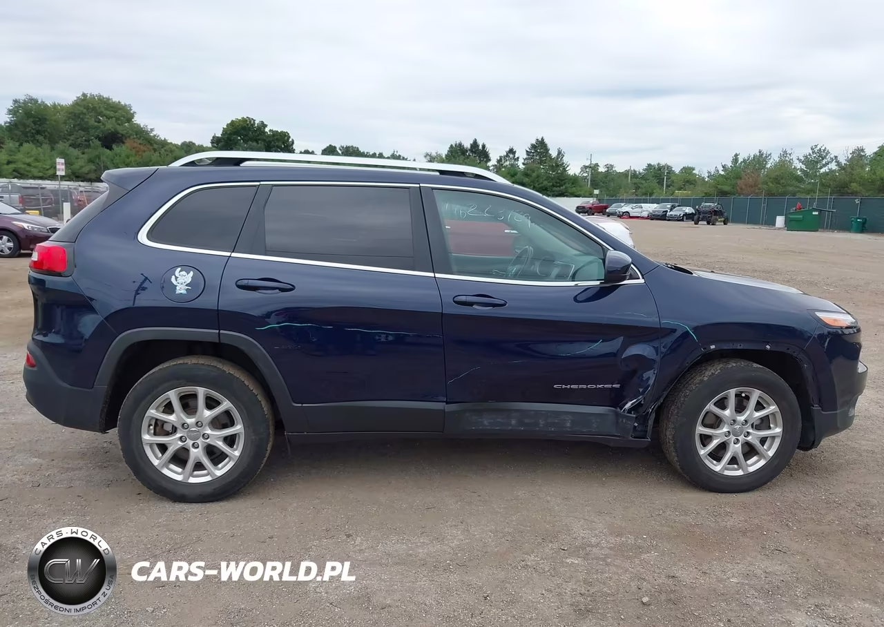2015 Jeep Cherokee Latitude VIN:1C4PJMCB2FW733527 - 13