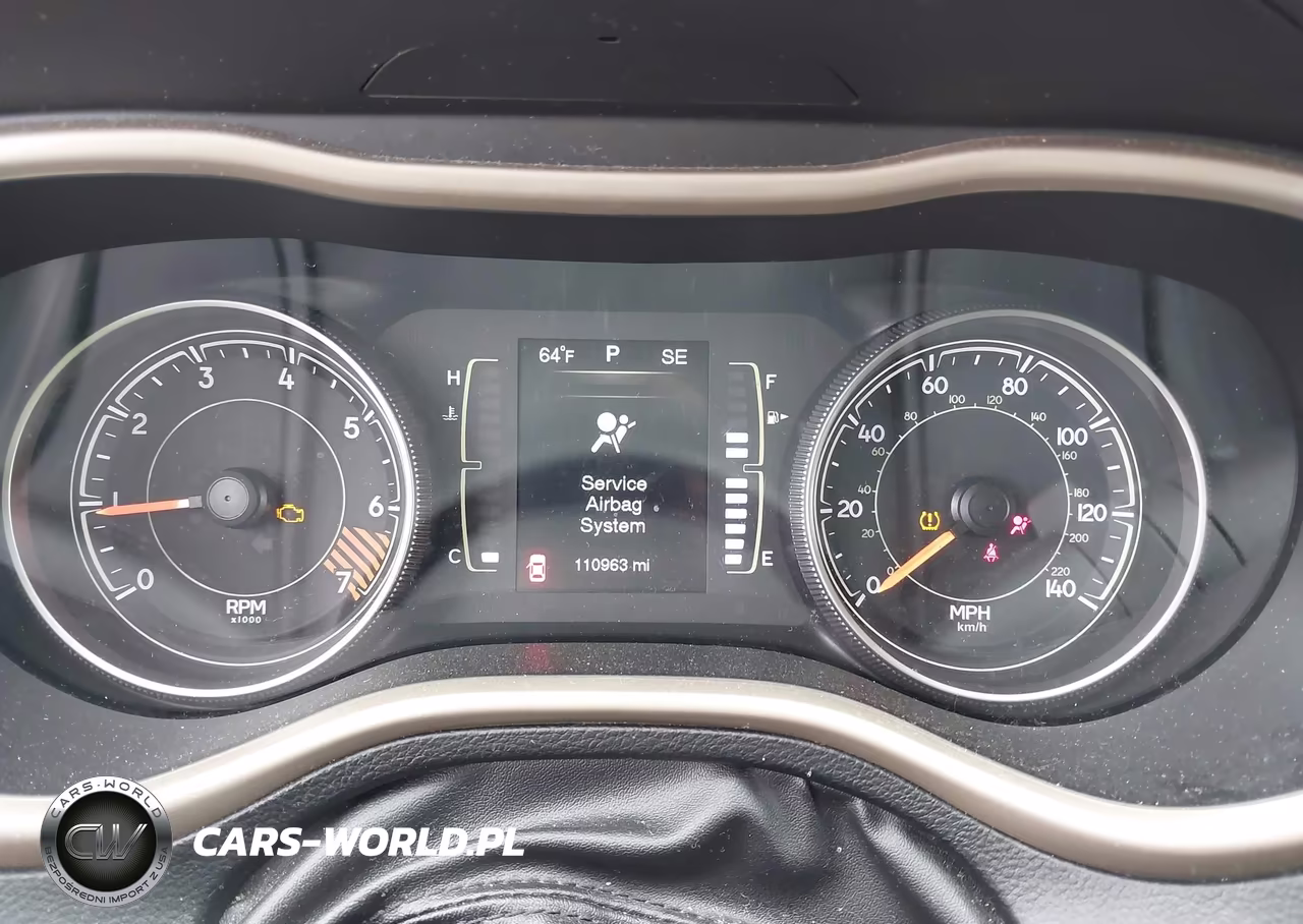 2015 Jeep Cherokee Latitude VIN:1C4PJMCB2FW733527 - 7