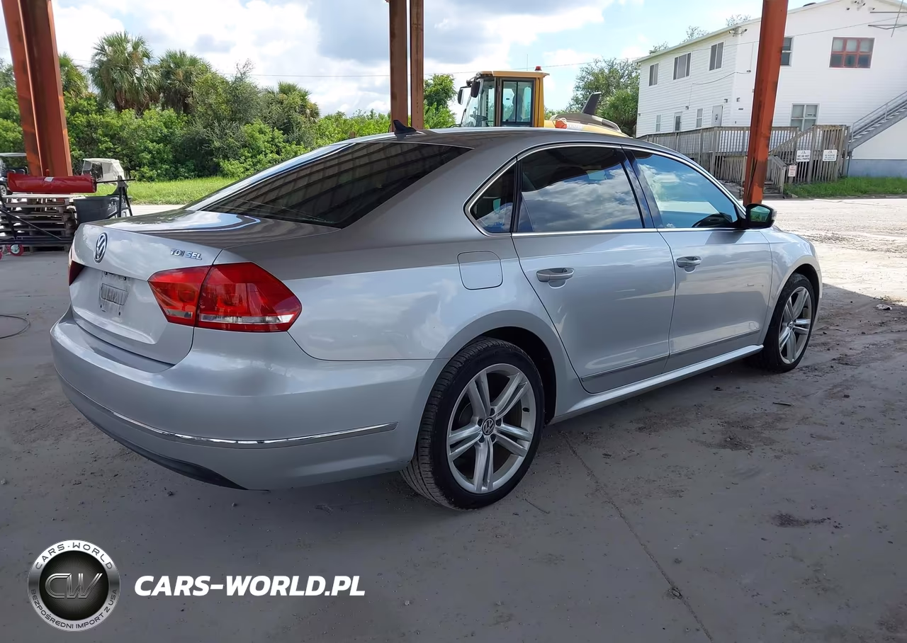 2013 Volkswagen Passat 2.0L Tdi Sel Premium VIN:1VWCN7A38DC066622 - 4