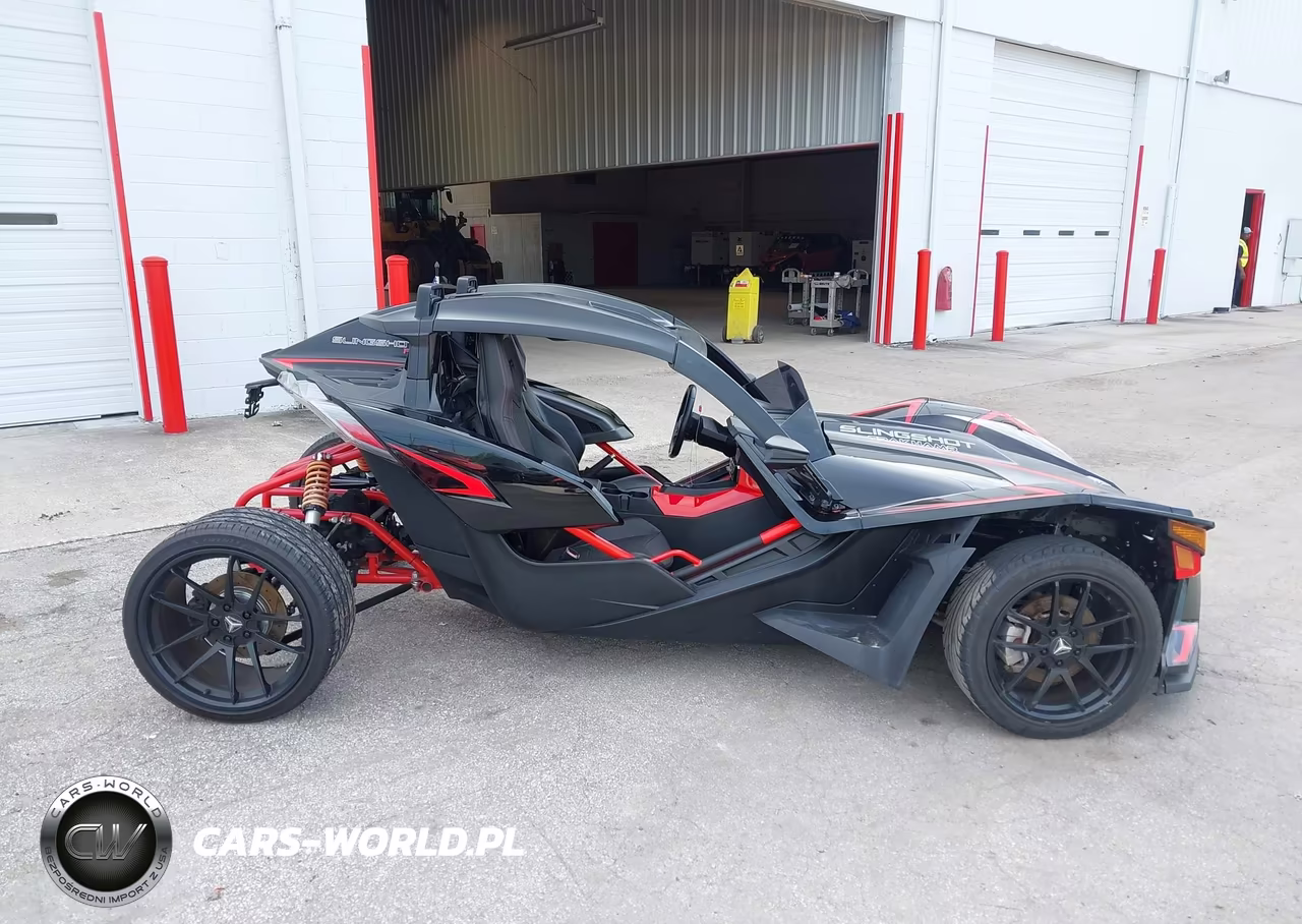 2020 Polaris Slingshot R VIN:57XAARHB2L8137336 - 13