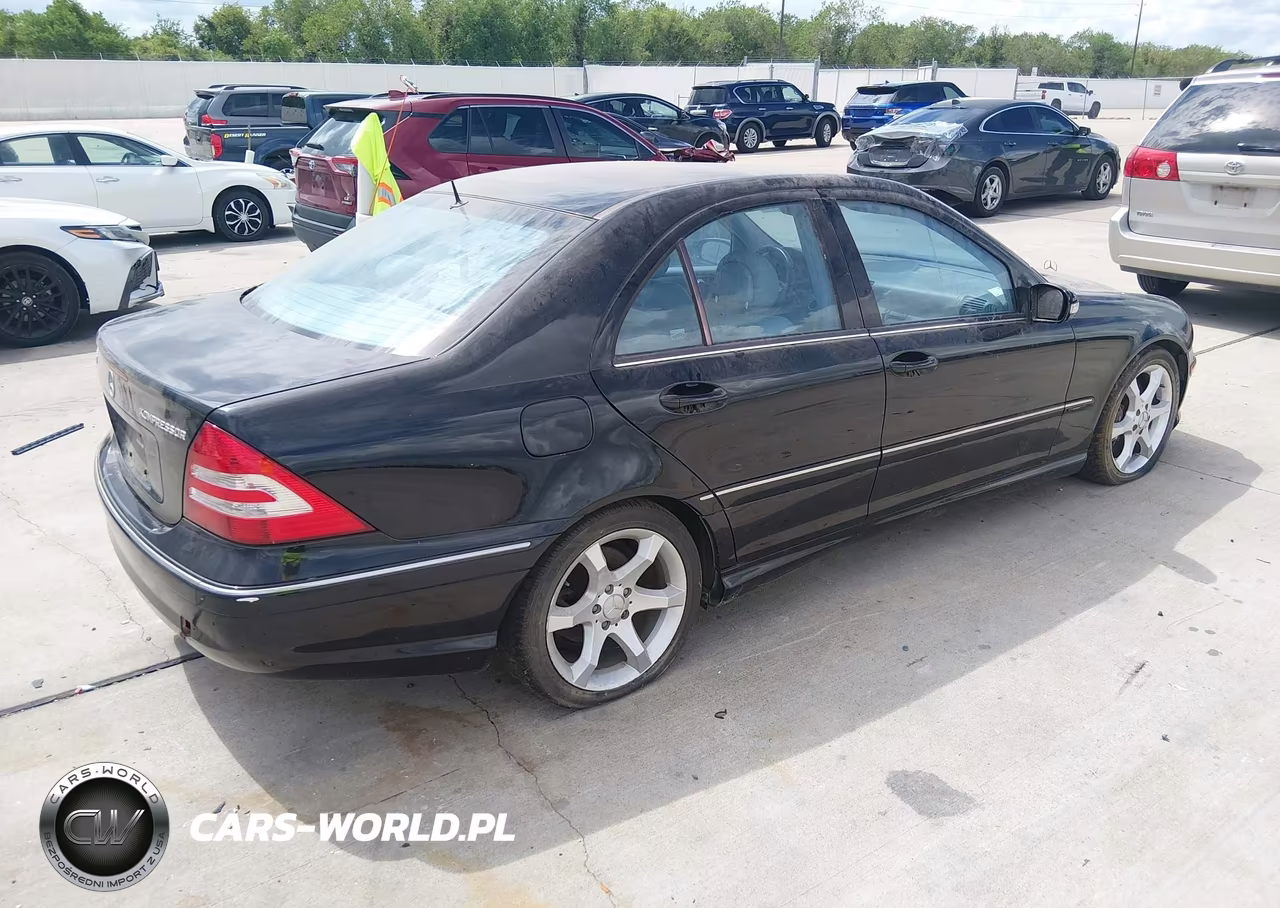 2005 Mercedes-Benz C 230 Kompressor Sport VIN:WDBRF40J35F561978 - 4