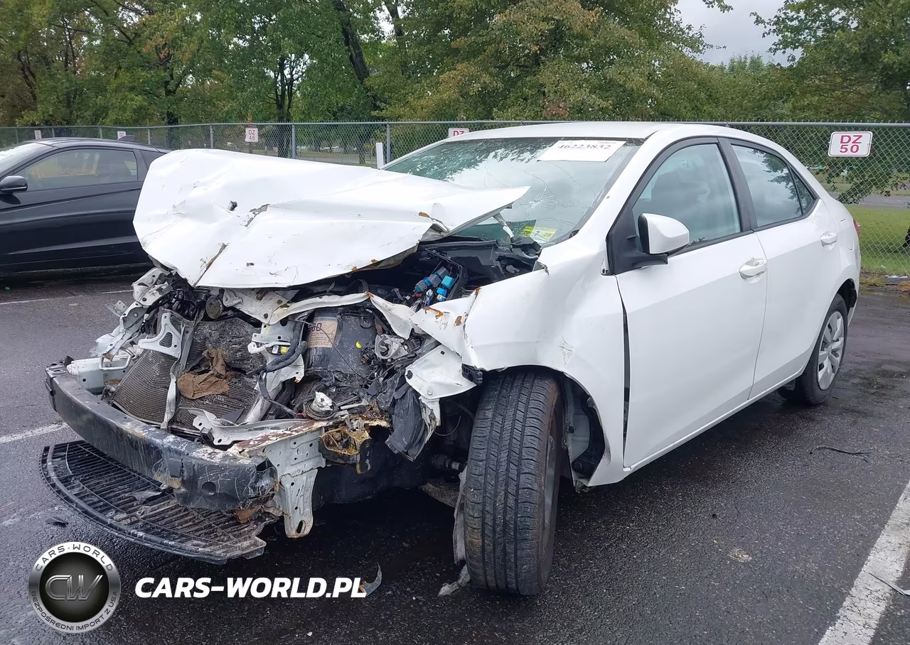 2015 Toyota Corolla Le VIN:2T1BURHE8FC449815 - 2