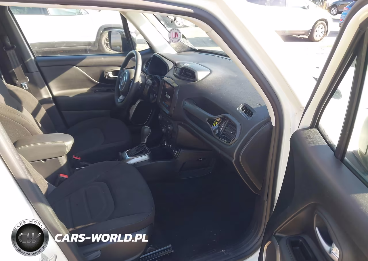 2022 Jeep Renegade Latitude 4X4 VIN:ZACNJDB11NPN67591 - 5