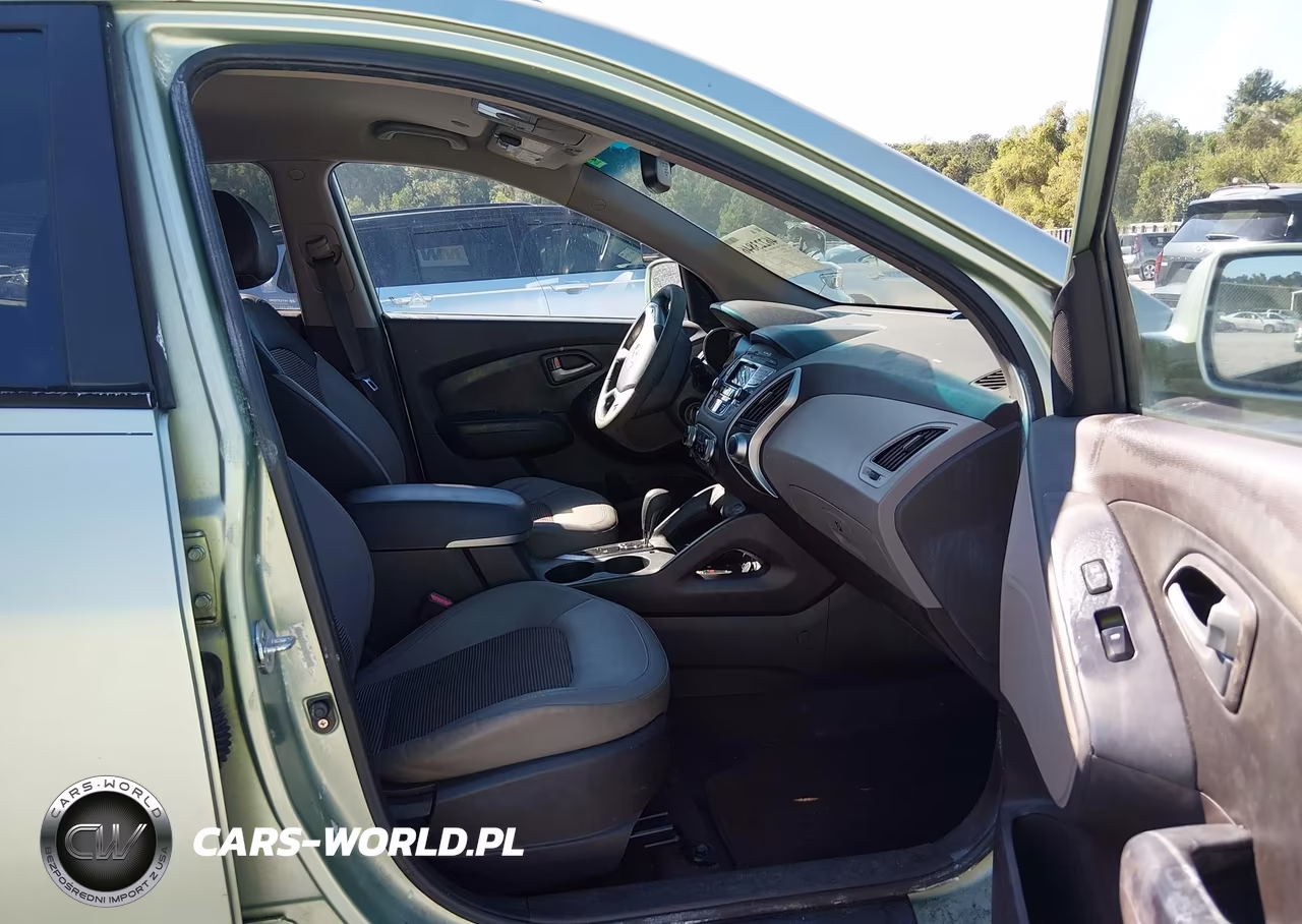 2011 Hyundai Tucson Gls VIN:KM8JU3AC0BU256679 - 5