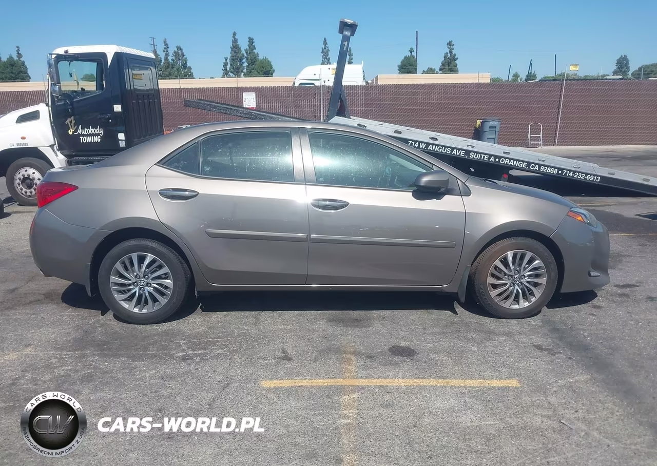 2018 Toyota Corolla Xle VIN:2T1BURHE7JC972249 - 13
