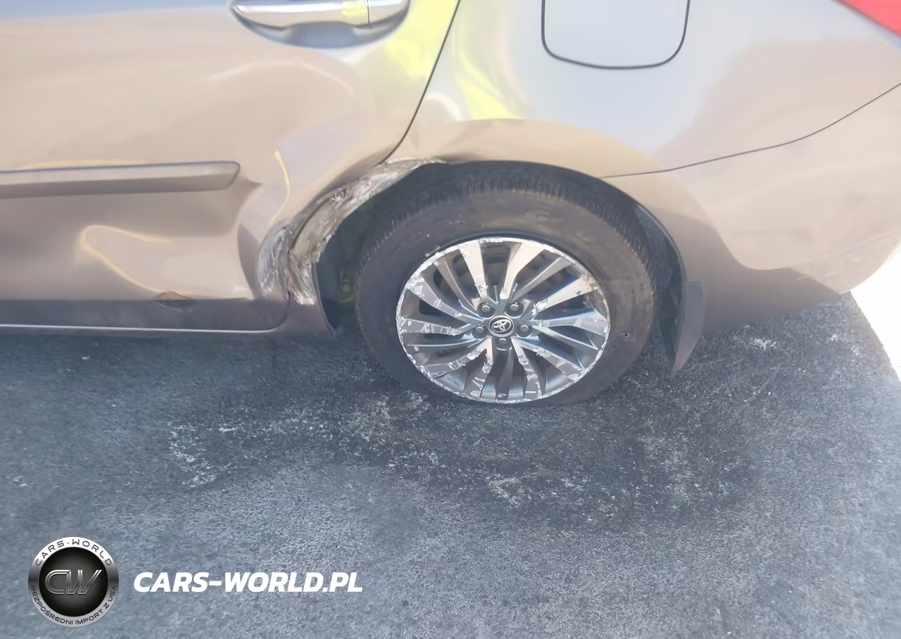 2018 Toyota Corolla Xle VIN:2T1BURHE7JC972249 - 6