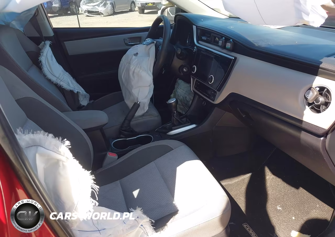 2019 Toyota Corolla Le VIN:2T1BURHE6KC205624 - 5