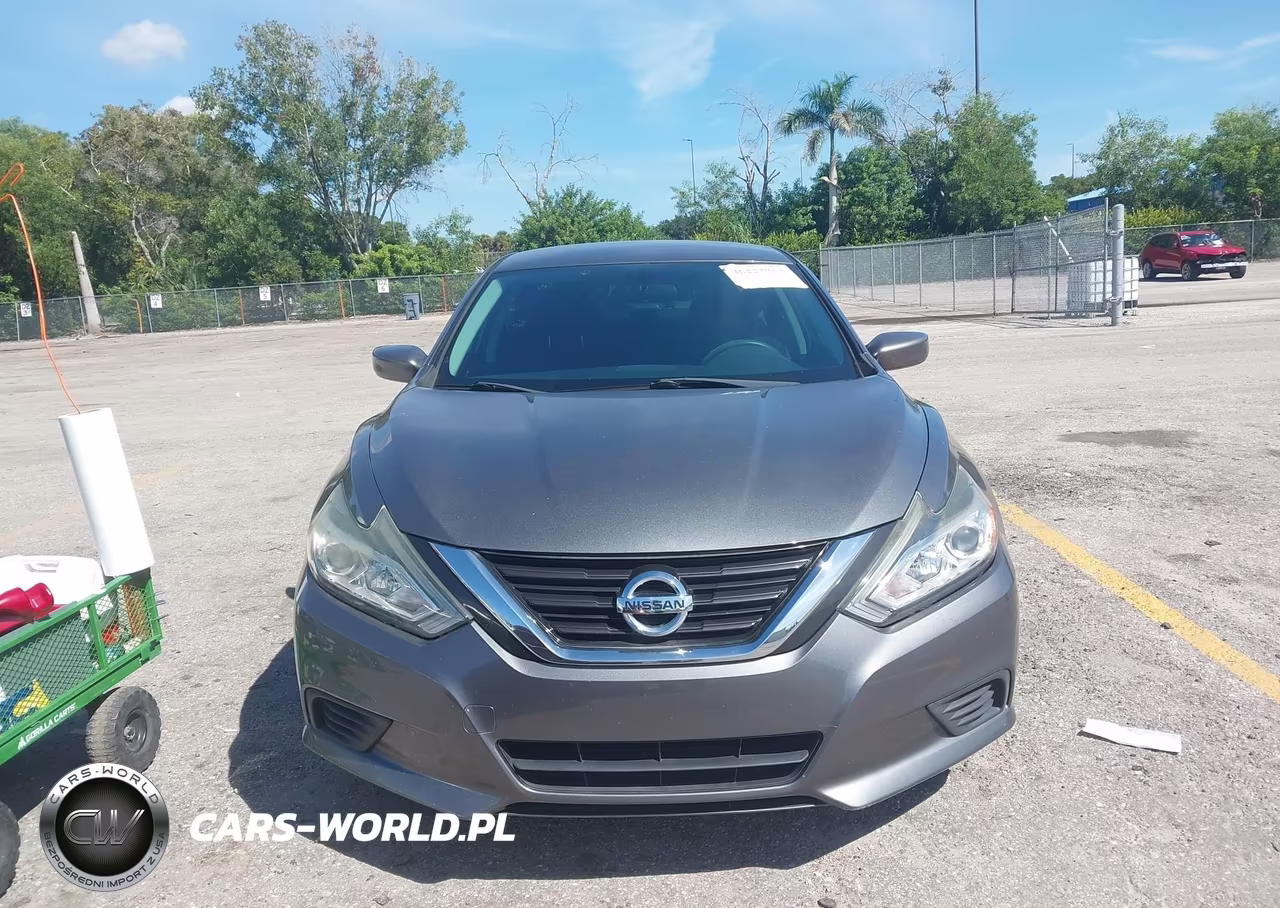 2017 Nissan Altima 2.5 S VIN:1N4AL3AP8HC212556 - 12