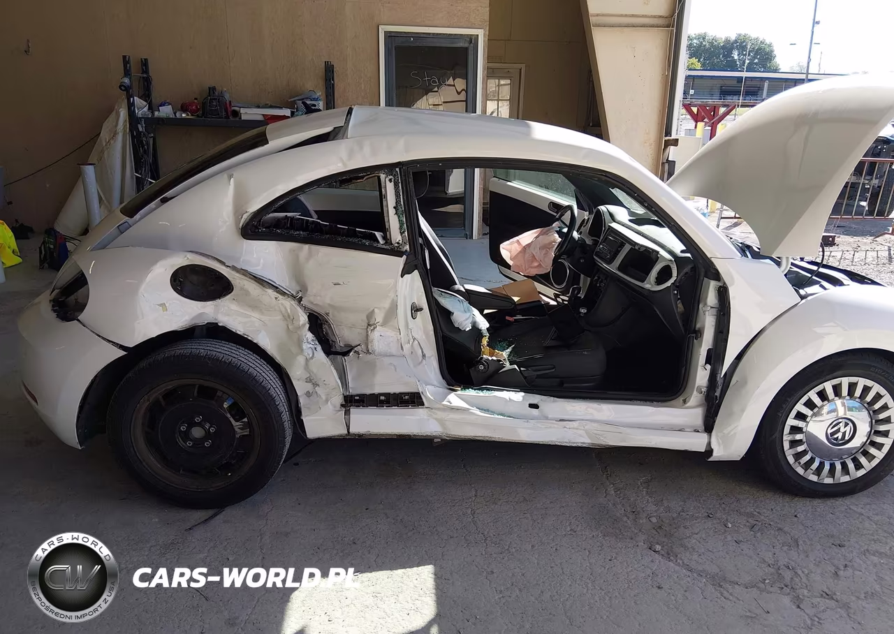 2013 Volkswagen Beetle 2.5L VIN:3VWJP7AT4DM678381 - 6