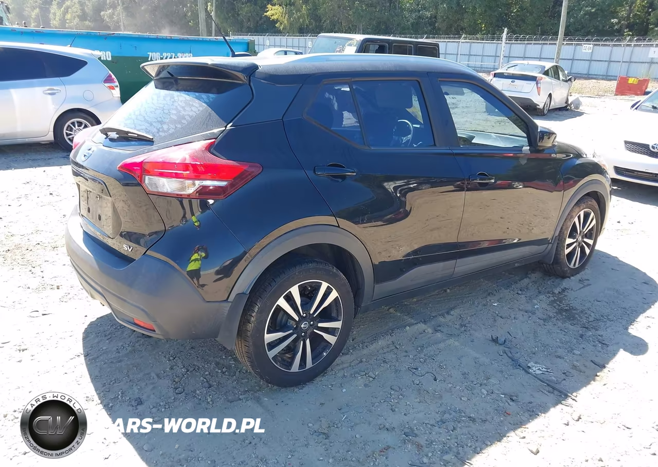 2019 Nissan Kicks Sv VIN:3N1CP5CU2KL506409 - 4
