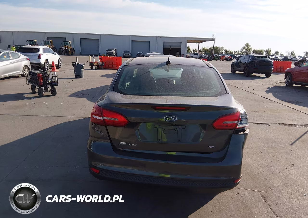 2016 Ford Focus Se VIN:1FADP3F26GL331767 - 16