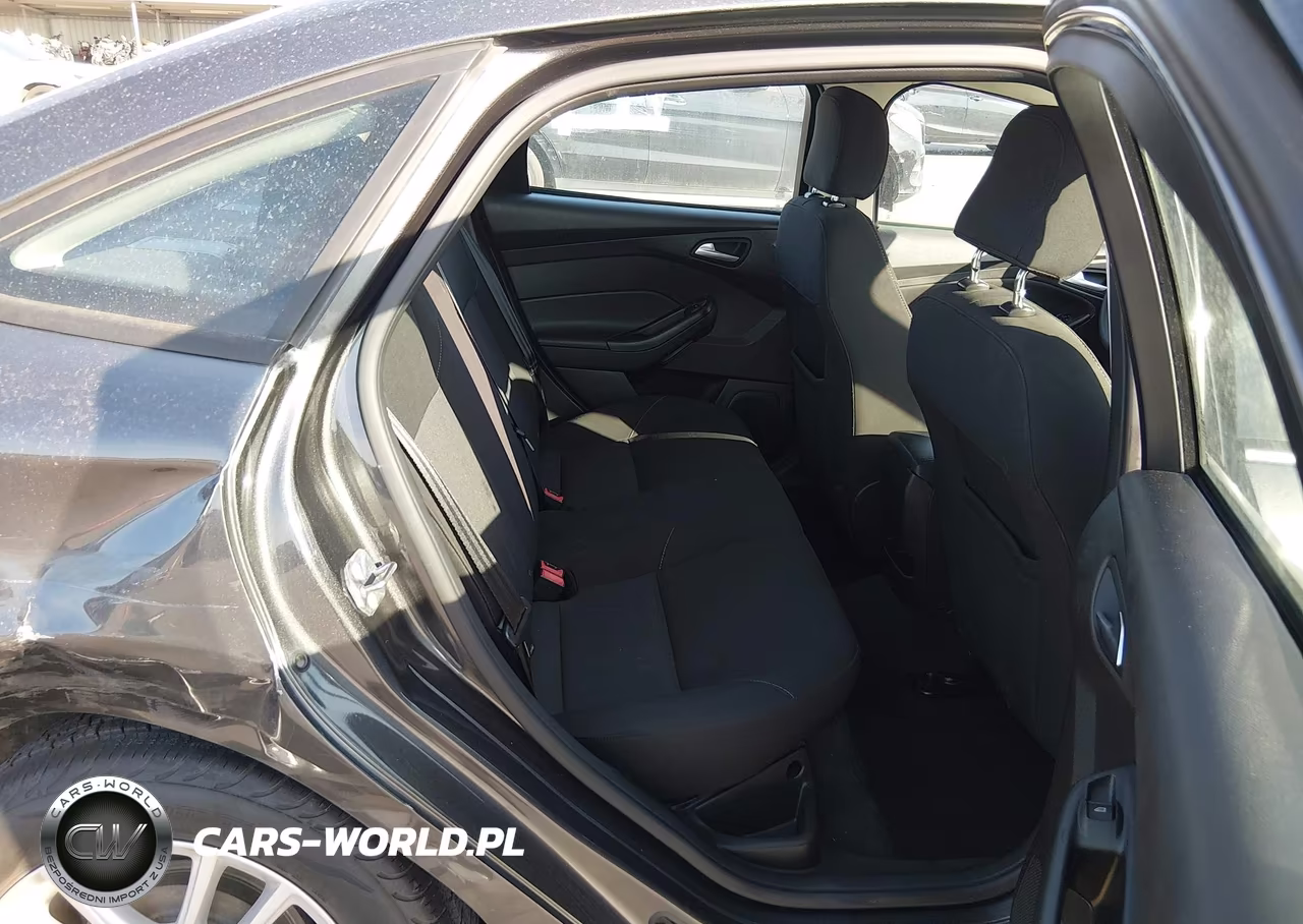 2016 Ford Focus Se VIN:1FADP3F26GL331767 - 8