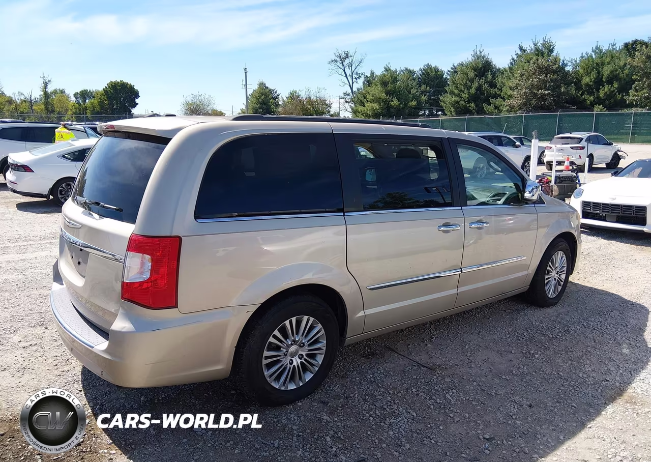 2013 Chrysler Town & Country Touring-L VIN:2C4RC1CG3DR571832 - 14