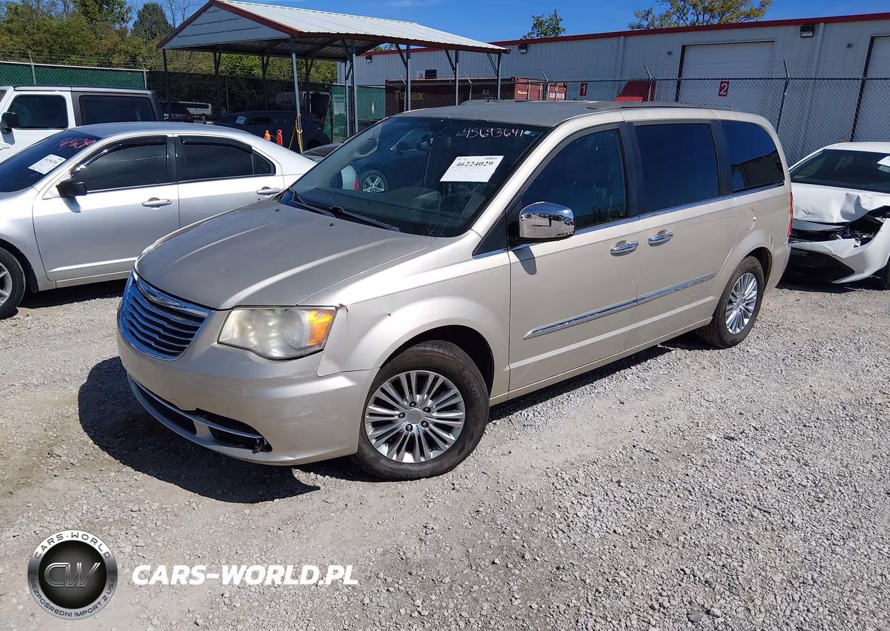 2013 Chrysler Town & Country Touring-L VIN:2C4RC1CG3DR571832 - 2