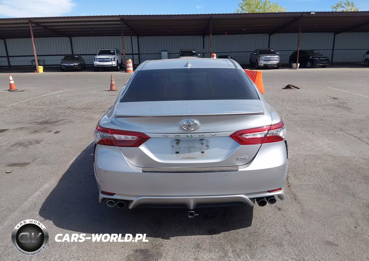 2018 Toyota Camry Xse VIN:4T1B61HK8JU029478 - 16