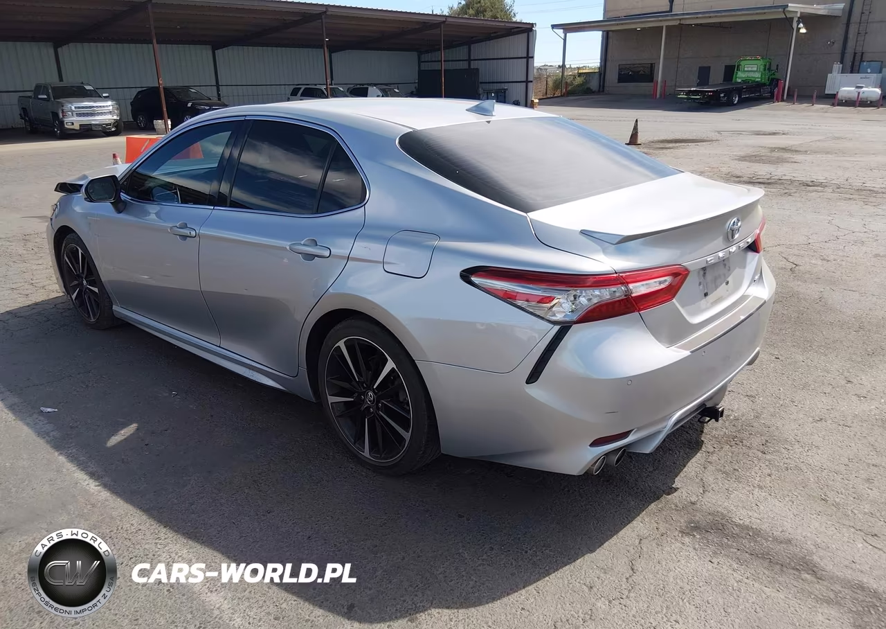 2018 Toyota Camry Xse VIN:4T1B61HK8JU029478 - 3