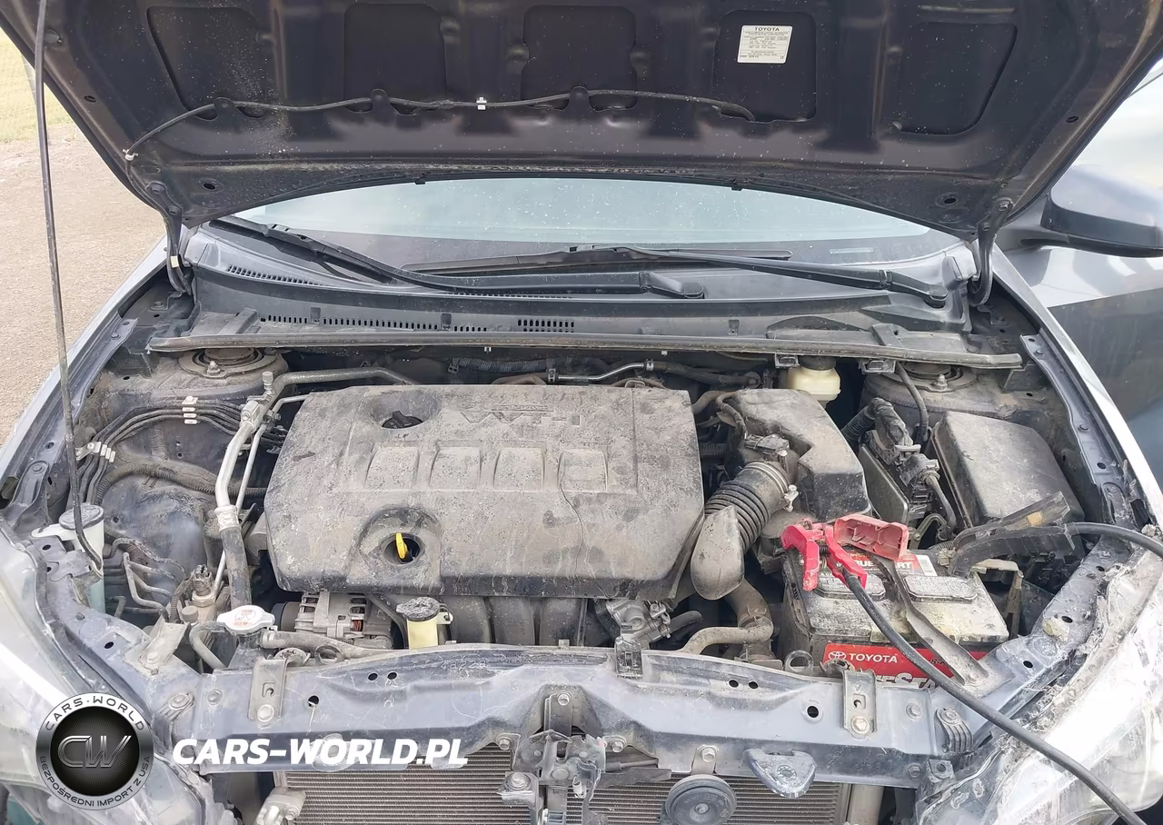 2018 Toyota Corolla Le VIN:5YFBURHE8JP773596 - 10