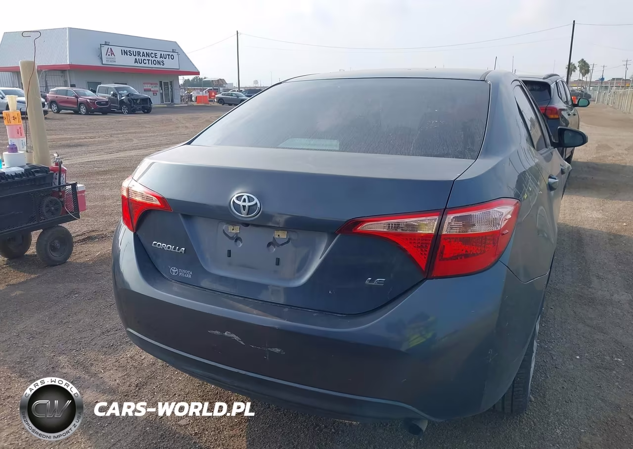2018 Toyota Corolla Le VIN:5YFBURHE8JP773596 - 16
