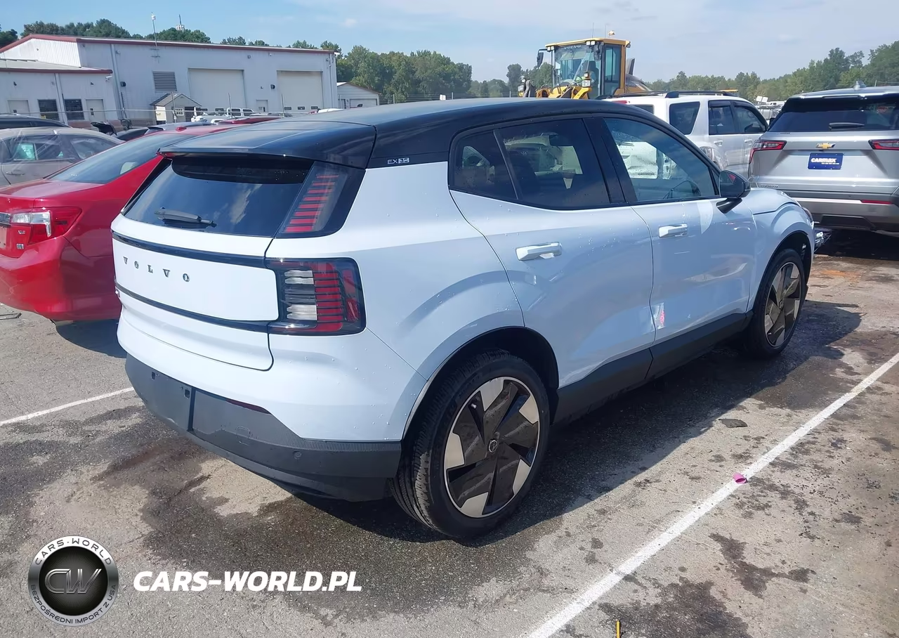 2025 Volvo Ex30 Plus Twin Motor Performance, Fully Electric VIN:YV4EK3ZK4SS145424 - 4