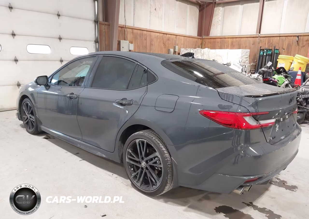 2026 Toyota Camry Xse VIN:4T1DAACK9TU697646 - 3