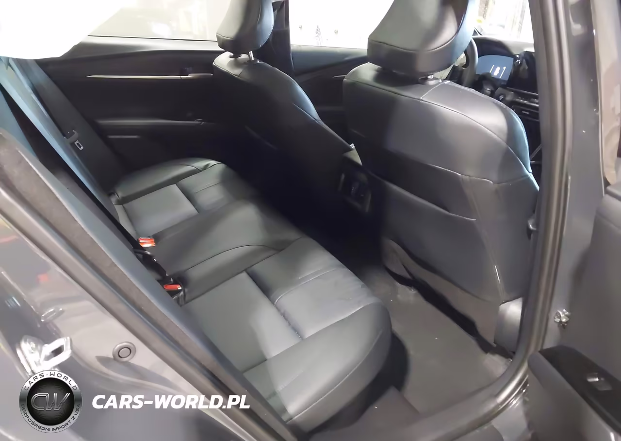 2026 Toyota Camry Xse VIN:4T1DAACK9TU697646 - 8