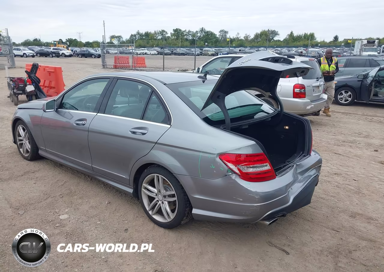 2012 Mercedes-Benz C 300 Sport 4Matic VIN:WDDGF8BB6CF894524 - 3