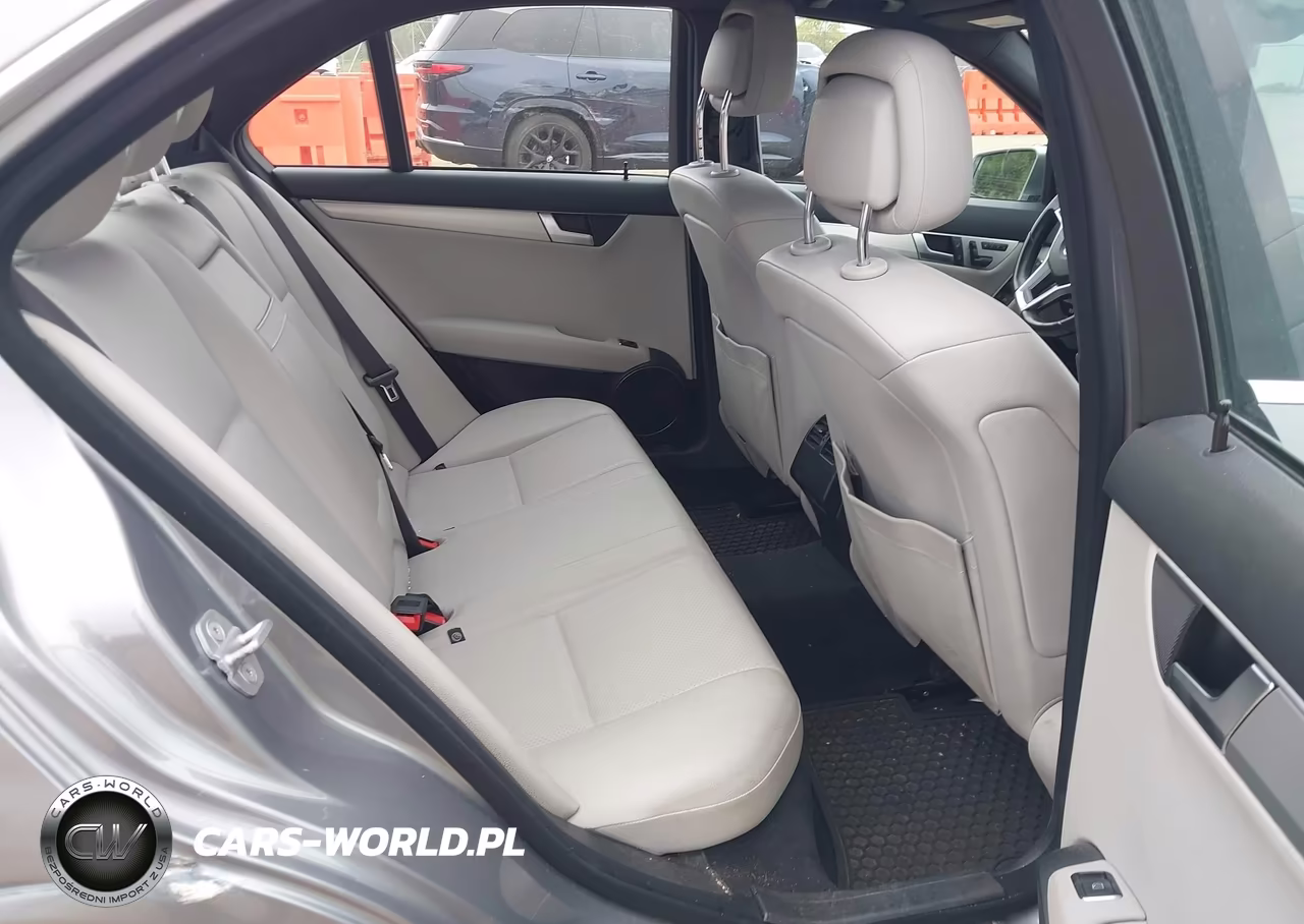 2012 Mercedes-Benz C 300 Sport 4Matic VIN:WDDGF8BB6CF894524 - 7
