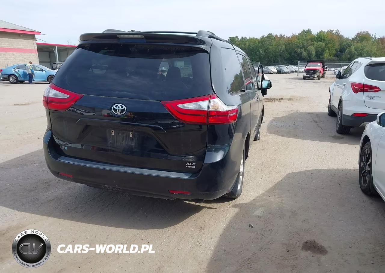 2015 Toyota Sienna Xle 7 Passenger VIN:5TDDK3DC7FS104024 - 4