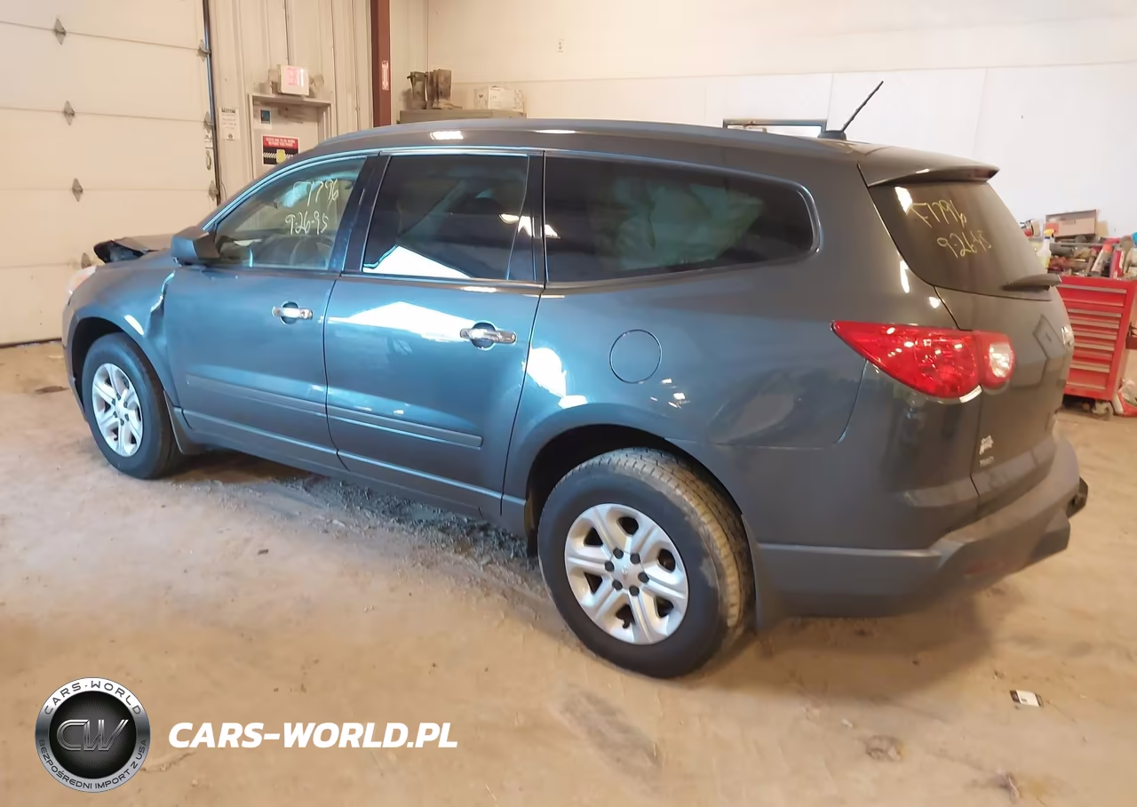 2011 Chevrolet Traverse Ls VIN:1GNKVEED3BJ319125 - 3