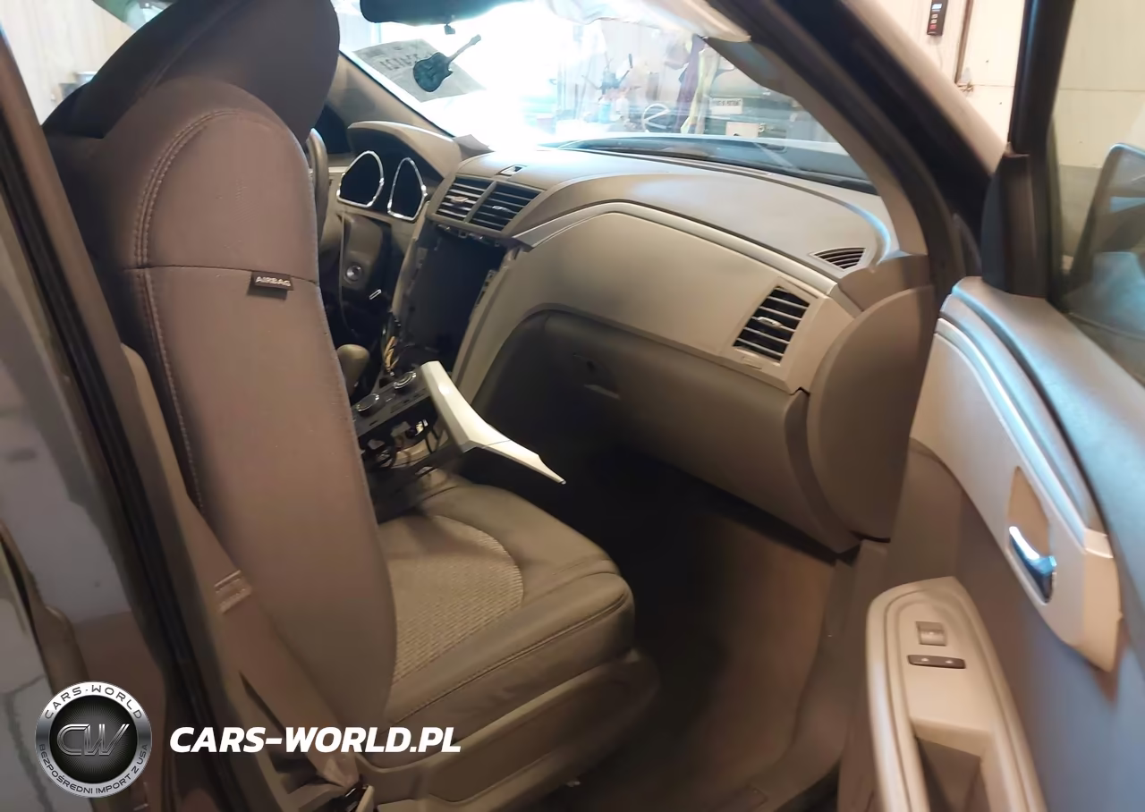 2011 Chevrolet Traverse Ls VIN:1GNKVEED3BJ319125 - 5