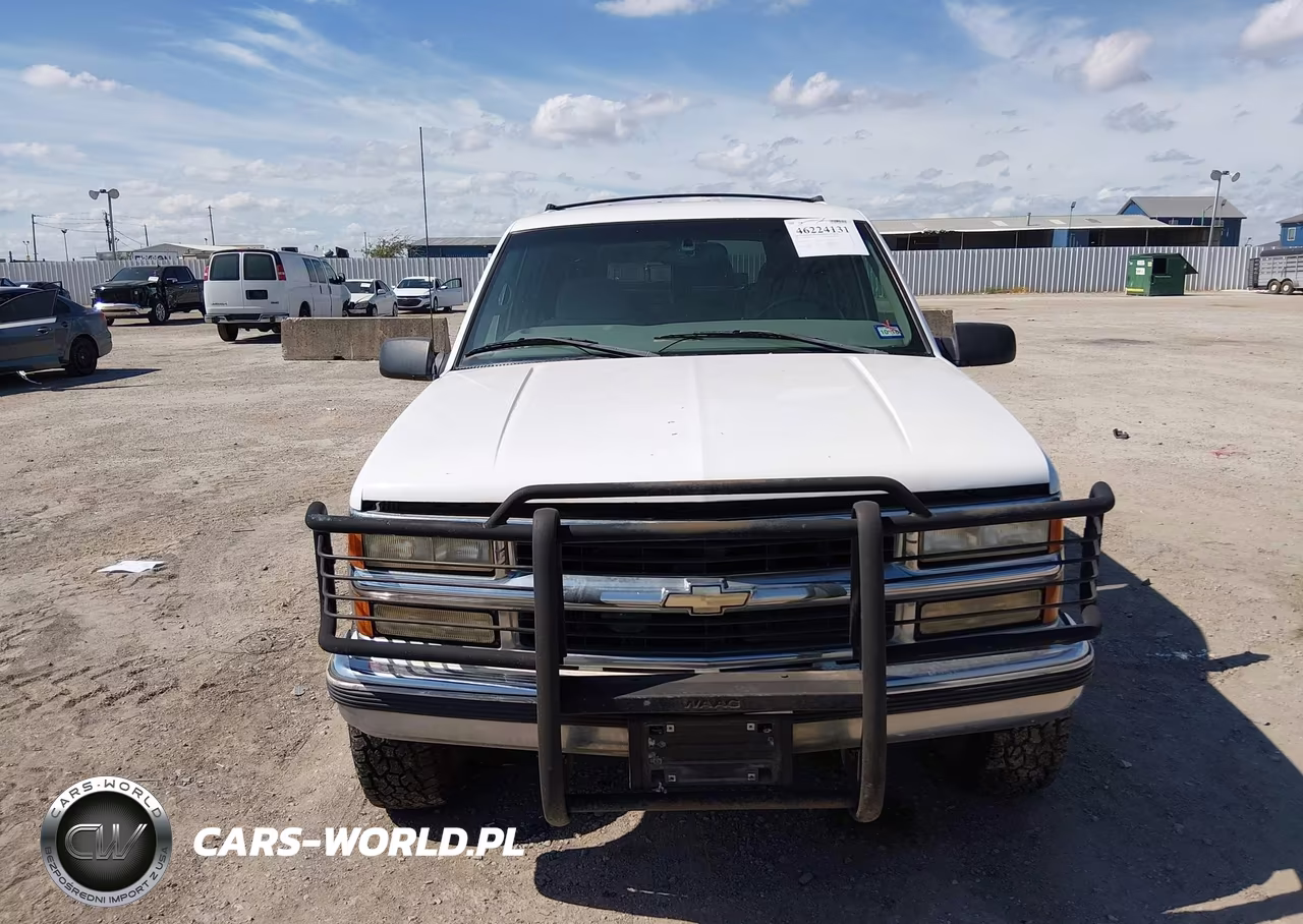 1999 Chevrolet Suburban 2500 VIN:3GNGK26J6XG247122 - 12