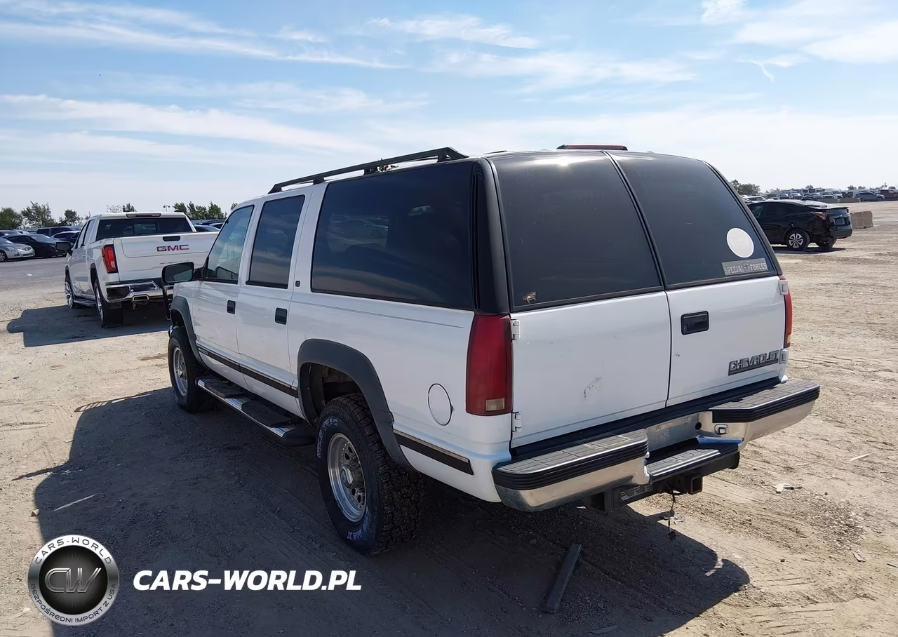 1999 Chevrolet Suburban 2500 VIN:3GNGK26J6XG247122 - 3