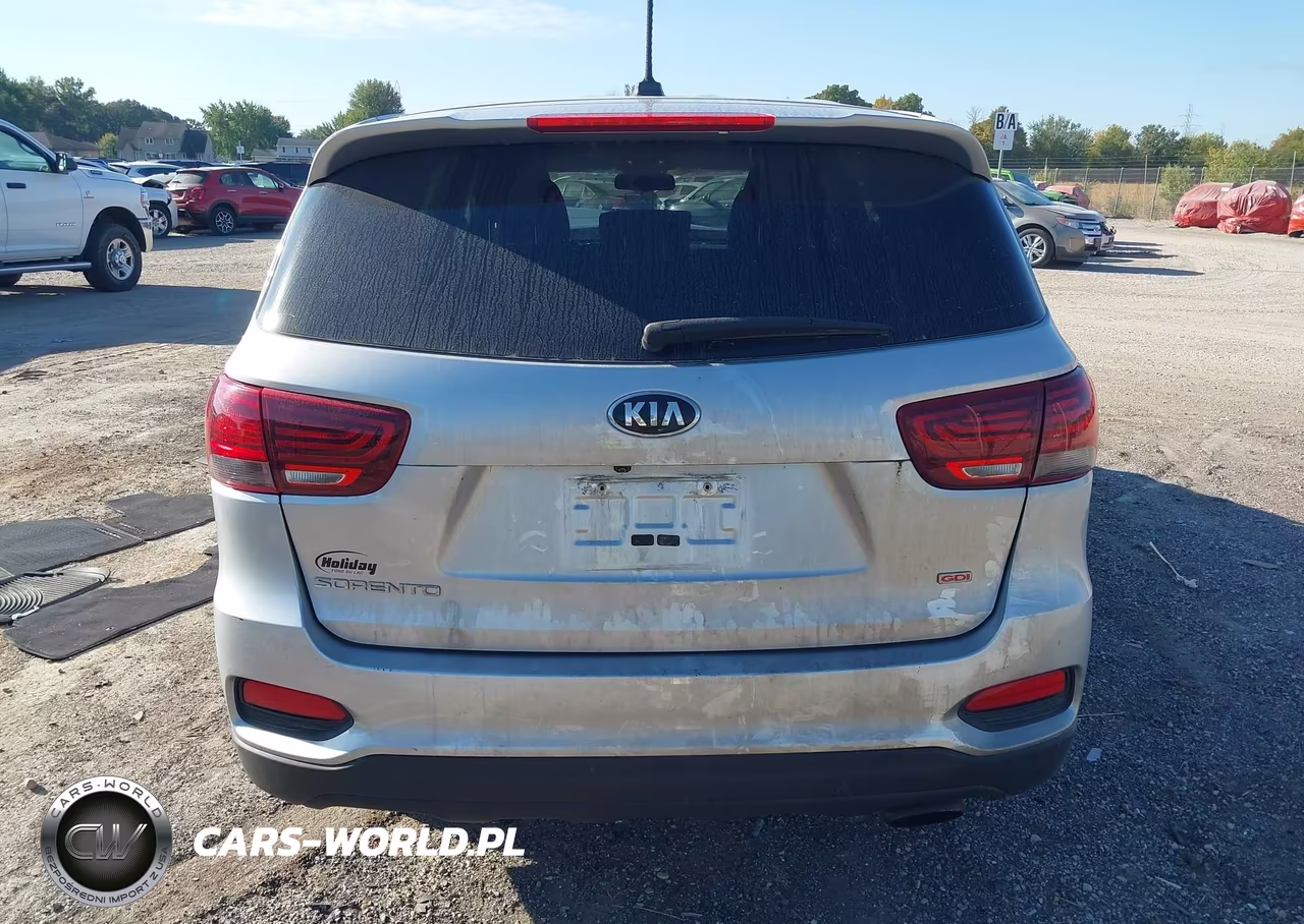 2019 Kia Sorento 2.4L L VIN:5XYPG4A39KG468218 - 17