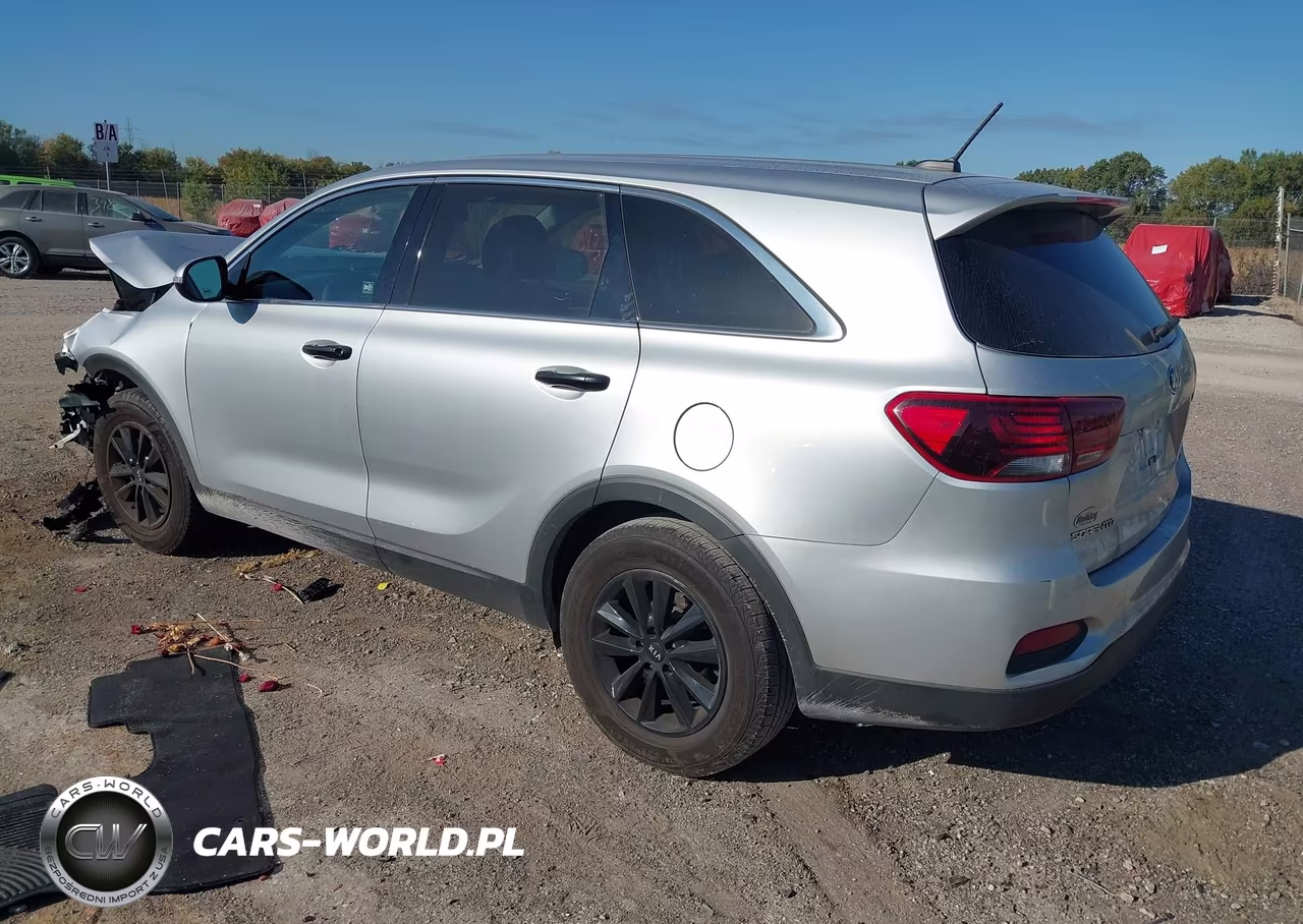 2019 Kia Sorento 2.4L L VIN:5XYPG4A39KG468218 - 3
